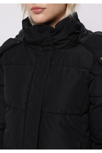 Colin's Regular Fit Kapüşonlu Fermuarlı Astarlı Çıkarılabilir Kapüşonlu Kadın Siyah Mont