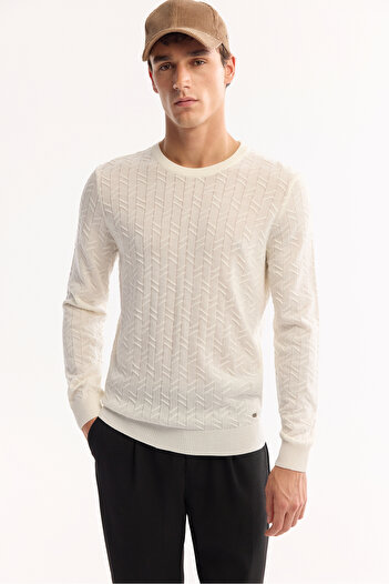 Avva Men's Ecru Crew Neck Jacquard Sweater E005088