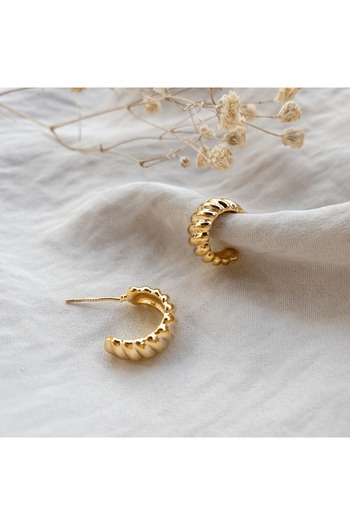 MOONGLOW ACCESSORIES Small Croissant Earrings