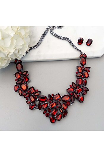 MOONGLOW ACCESSORIES Red Glam necklace and earrings