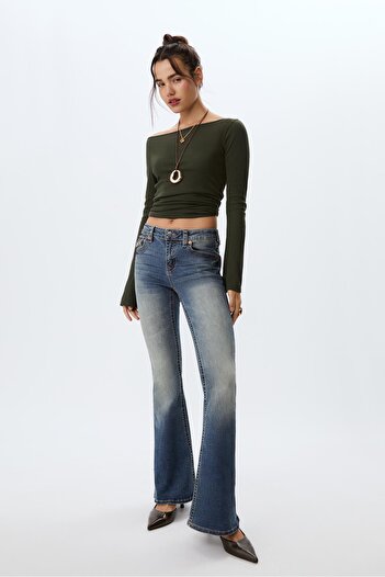 Stradivarius D04 düşük bel İspanyol paça jean