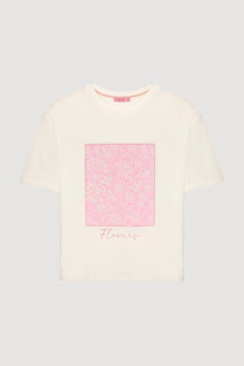 Quzu Block Detailed Floral Embroidered T-Shirt Ecru