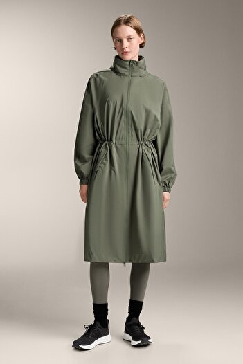 Oysho Super extra lightweight 10K waterproof packable long jacket