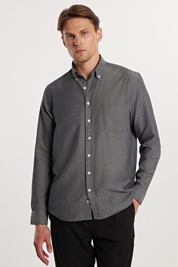 Tudors Men's Regular Fit Classic Cut Solid Neck Buttoned Gray Shirt with Pockets
