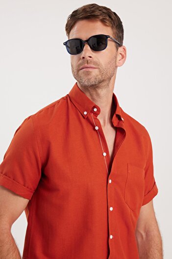 Tudors Men's Classic Regular Fit Relaxed Fit Button down Sport Collar Oxford Cotton Short Sleeve Brick Shirt