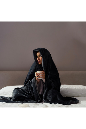 Neyam 100% polyester winter blanket. Size 200X150 - Soft and comfortable velvet blanket, Green.
