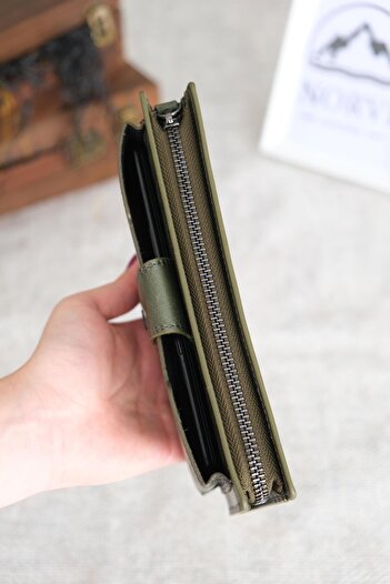 Norvi Leather Genuine Leather Zippered Wallet with Phone Compartment Green 1163