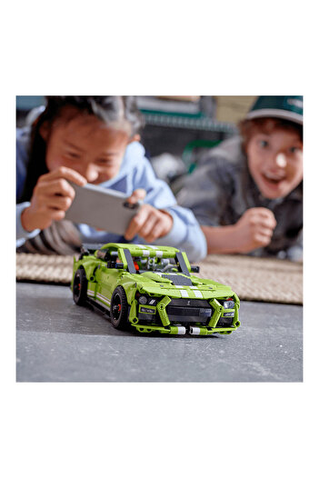 LEGO Technic Ford Mustang Shelby Gt500 42138