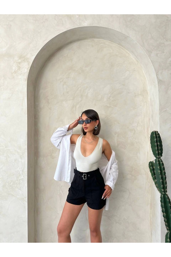Ovebu Belt Detail Gabardine Shorts Black S25289