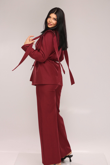 Pretty Women's office suit Trend