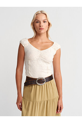 Dilvin 31848 Bow Detailed Lace Top-Ecru