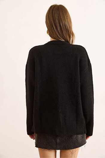 Olalook Women's Black Crew Neck Soft Textured Relaxed Fit Sweater Kzk-19000992