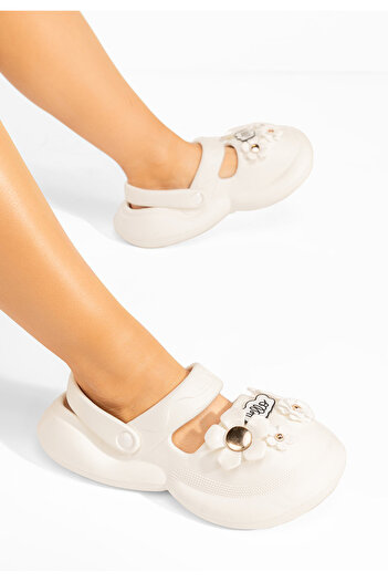 B T Shoes Carola white platform slippers