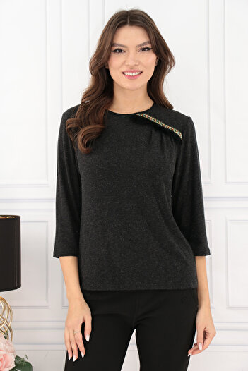 Vanessa Line RO Anthracite gray blouse with decorative fur at the neckline