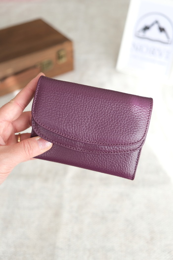 Norvi Leather Genuine Leather Small Women's Wallet with Coin and Plenty of Card Slots