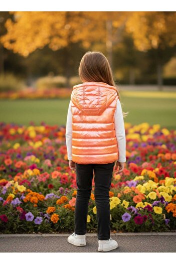 NiLi Hooded Puffer Style Vest with Pockets for Girls