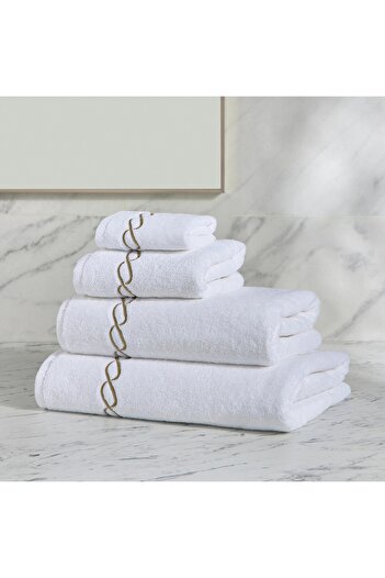 Generic Waves Bath Towel - 70x140 cm