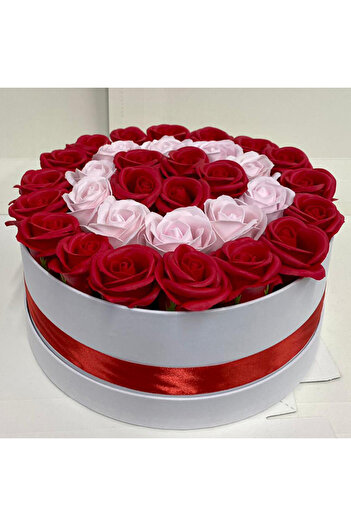 velve Floral arrangement with 31 soap roses in a round white box, Red-pink