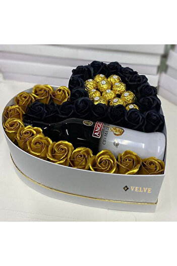 velve Cadou pentru femei cutie inima alba cu trandafiri de sapun,Angelli,praline 11 Ferrero Rocher,Negru
