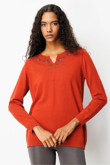 Desen Triko Women's Crew Neck Floral Embroidered Blouse Dark Brick