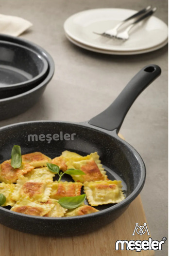 MEŞELER Hanimeli̇ Cast Granite Pan 24 cm