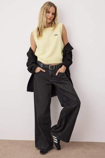 Trendyol Collection Yellow Dog Embroidery Detailed Soft Textured Knitwear Sweater Twoaw26Sv00007