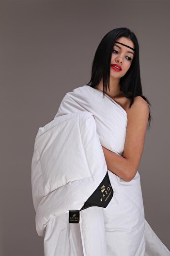 VAROL Double Goose Feather Duvet + 2 Goose Feather Pillows