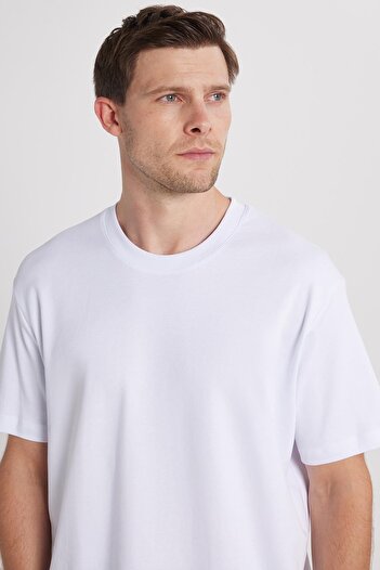 Tudors Unisex Relax Fit Comfortable Cut 100% Cotton Soft Texture Basic Crew Neck White T-Shirt