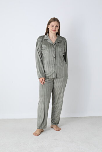 Estiva Women's Winter Front Buttoned Striped Velvet Oversized Pajama Set Green