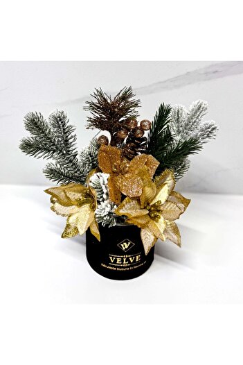 velve Flower Christmas arrangement, fir branches and cones, Christmas decorations, Black-Gold