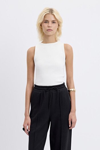 KADRİYE BAŞTÜRK Round Neck Sleeveless Knitwear Bodysuit Ecru