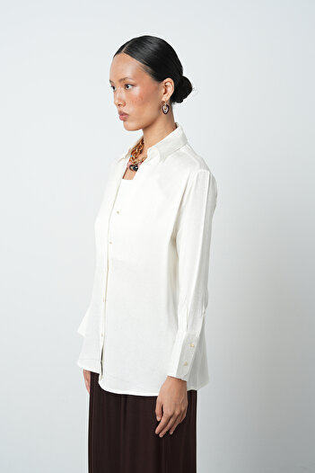 Orfeo Negro Women's V-Neck Ecru Color Gold Buttoned Shirt