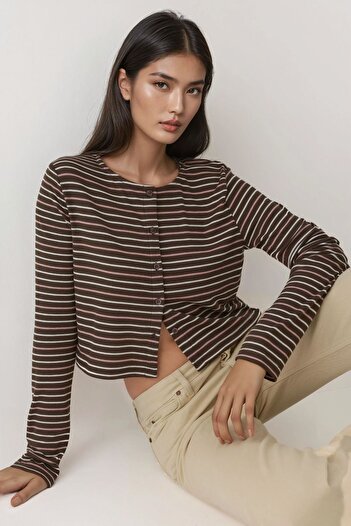 Hiccup Basic Stretchy Viscose Blend Top