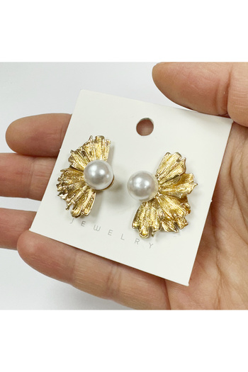 Perissy Pearl detailed gold color earrings