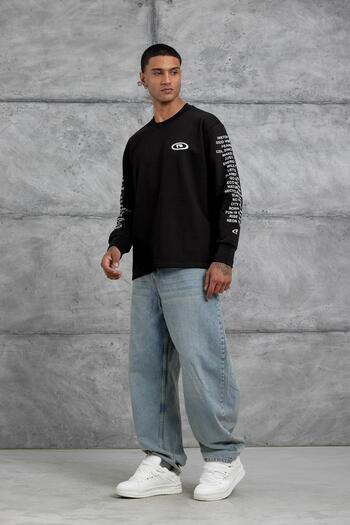 NOMARC Black Oversize Sweatshirt with Text Detail on the Sleeve