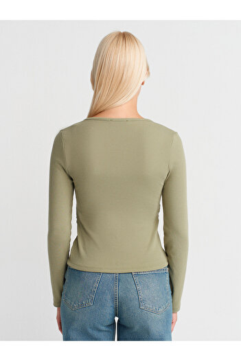 Dilvin 31548 Button Detailed Drawstring Top-Çağla (Top-Çağla Is Likely a Brand Name and Should Be Kept as Is)