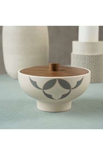 Dallaty off white porcelain date bowl with lid 14.3*14.3*10.2 cm