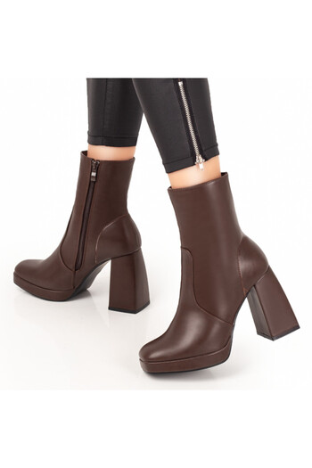 BMoD Women's brown ankle boots with a heel and platform MOD07682