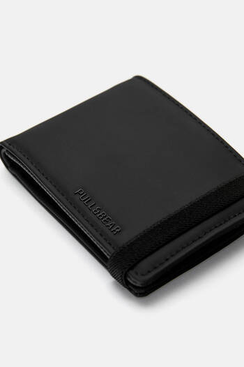 Pull & Bear Rubberised wallet