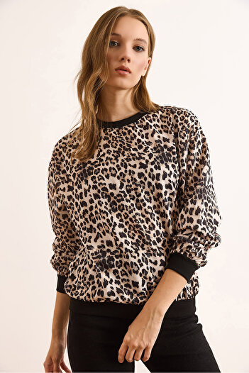 Olalook Women's Stone Digital Leopard Printed Slim Sweatshirt Swt-19000748