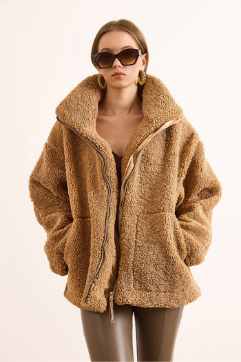 Olalook Women's Camel Lined Oversize Plush Coat with Zippered Pockets Mnt-19000048