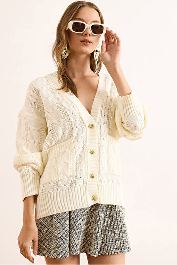 Olalook Women's Ecru Gold Buttoned Pocketed Casual Knit Cardigan Hrk-19000392