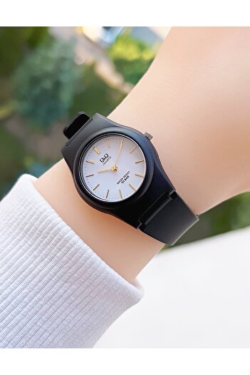 Q&Q 10 Atm Waterproof Silicone Strap Women's Wristwatch with 2 Years Warranty