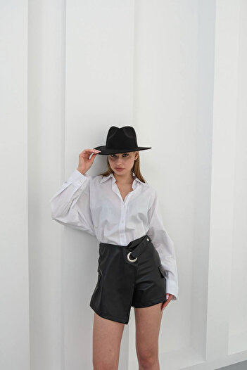 bacc Black Buckle Covered Shorts Skirt Bchn-25W260107