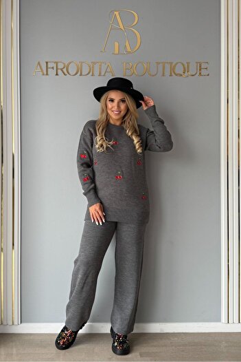 Afrodita Boutique Set Cherry