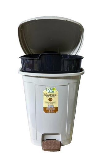 Polytime Pedal Bin / Trash Can with Removable Inner Bucket / Cream / 32 Liters / 47X35X35 cm