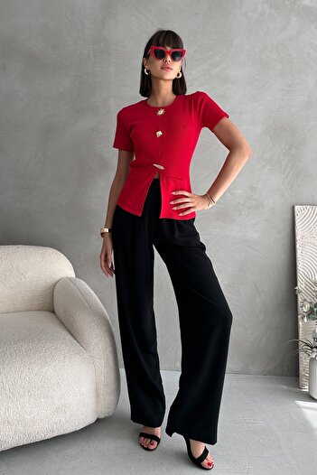 Chicup Aura Women's Red Ribbed Knitted Blouse with Pockets and Accessories