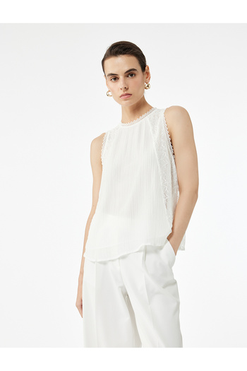 Koton Comfortable Fit Crew Neck Ruched Tulle Sleeveless Blouse