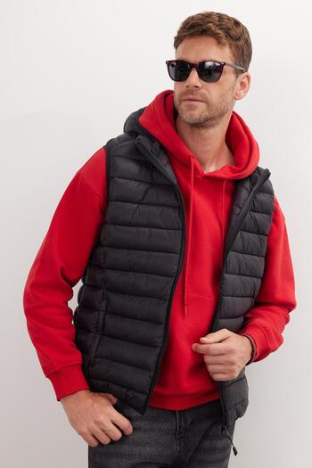 Tudors Men's Relax Fit Comfortable Cut Zero Sleeve Hooded Double Pocket Zippered Black Puffer Vest