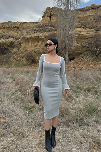Siner Fashion Rochie de damă gri albă cu detaliu cu guler pătrat